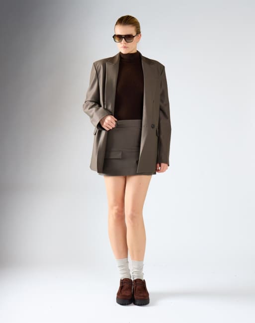 Glamorous Flap-pocket mini skirt in khaki, 2 of 4