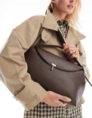 Glamorous Glamorous flap shoulder bag in chocolate brown