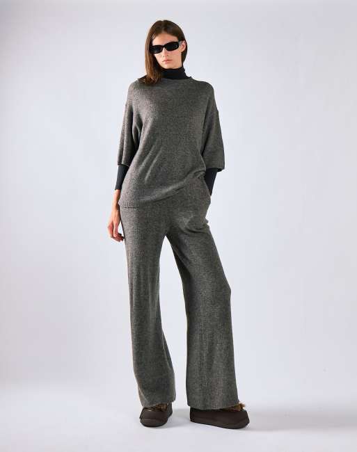 Glamorous Flare trousers in charcoal, 3 of 4