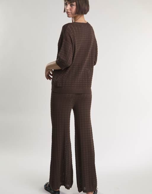 Glamorous Flared knit trousers in brown, 3 of 4