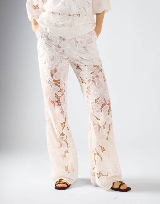 Glamorous Flared leg trousers in white embroidered, 3 of 4