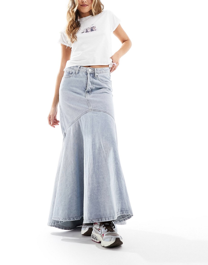 Glamorous flip hem 90s maxi skirt in stonewash denim-Blue