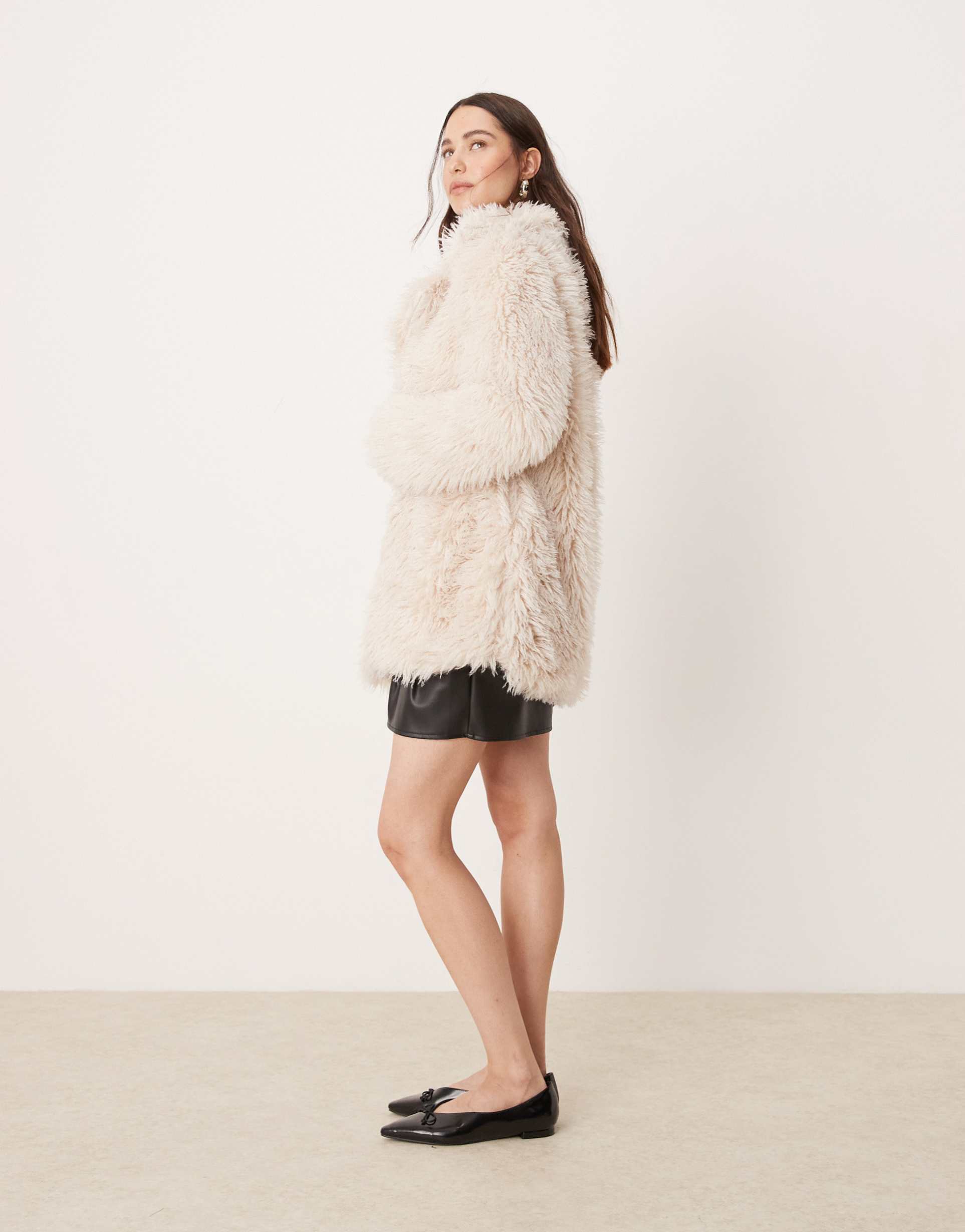 glamorous fluffy faux fur boxy coat