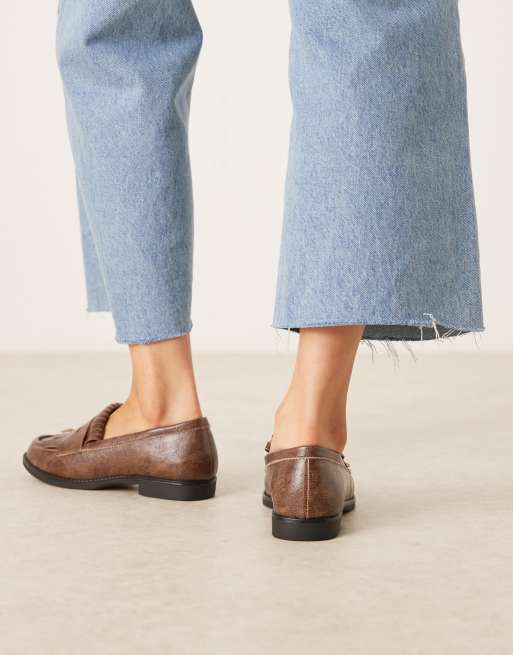 Glamorous fringed loafers in brown PU