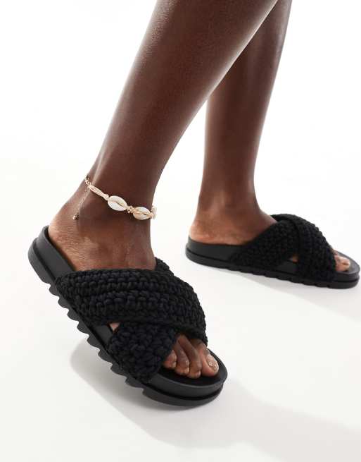 Glamorous - Gehaakte slippers met gekruiste bandjes in zwart