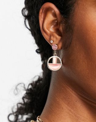 Glamorous geometric drop earrings in pale pink