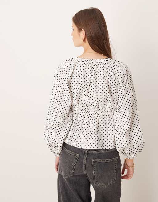 Glamorous – Gepunktete Bluse mit Ballonärmeln, 4 von 4