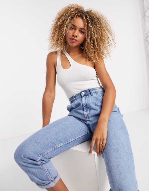 Glamorous - Geribbelde body met een blote schouder en uitsnijding