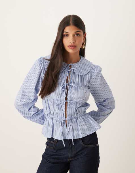 Glamorous – Gesmokte Bluse in gestreiftem Blau mit gebundener Vorderseite - view 1