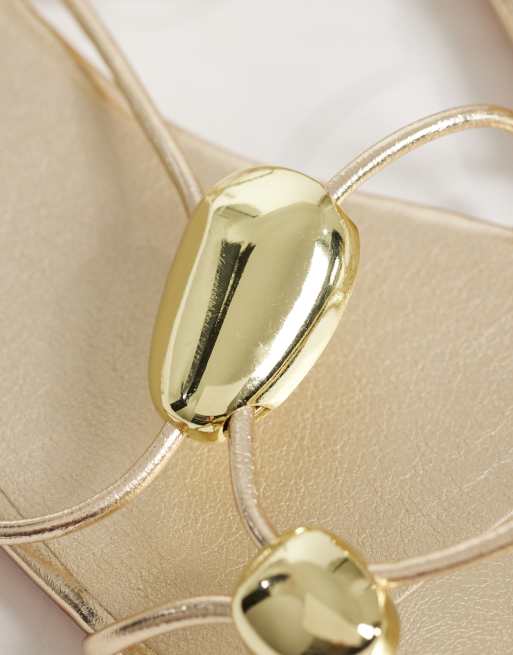 Glamorous - Guldfarvede flade sandaler med guldfarvede detaljer, 2 af 4
