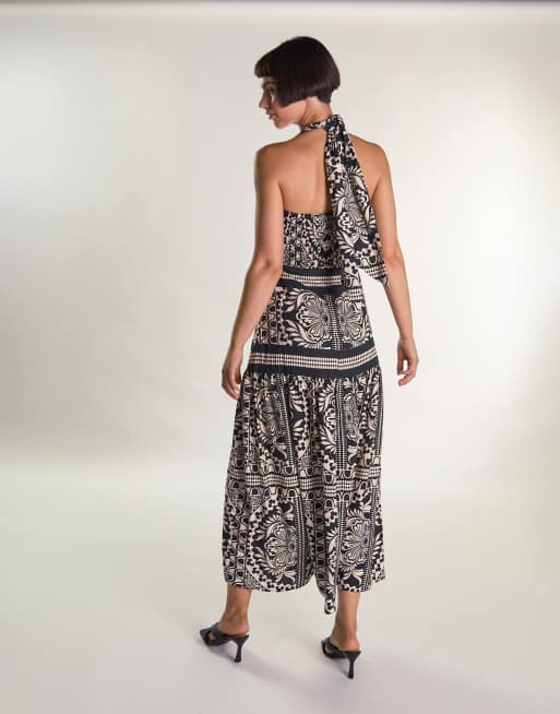 Glamorous Halter neck maxi dress in scarf border print, 3 of 4
