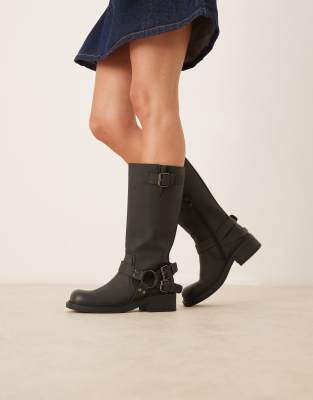 Glamorous Glamorous harness biker knee boots in black