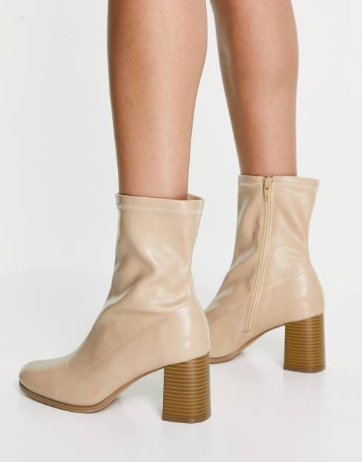 Elegant HERMES Ankle Boots, Booties, in Camel Color, Cream Top Stitch, –  Antiques & Uncommon Treasure