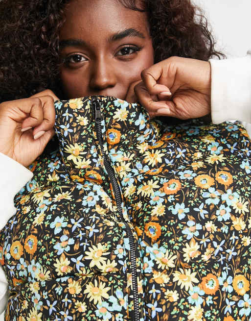 Glamorous high neck puffer gilet in cute floral | ASOS