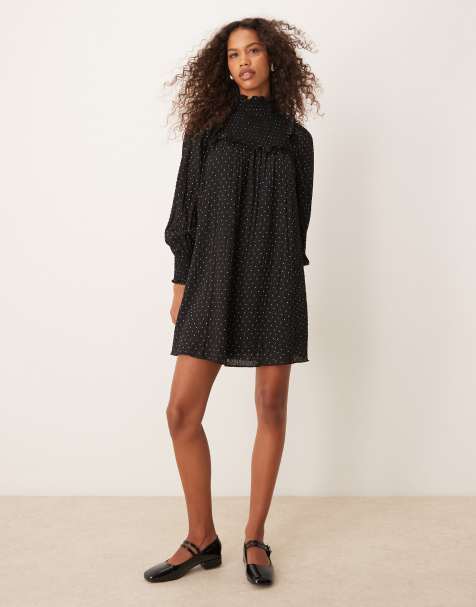 Glamorous – Hochgeschlossenes Mini-Hängerkleid mit Rüschen und Punktemuster - view 1