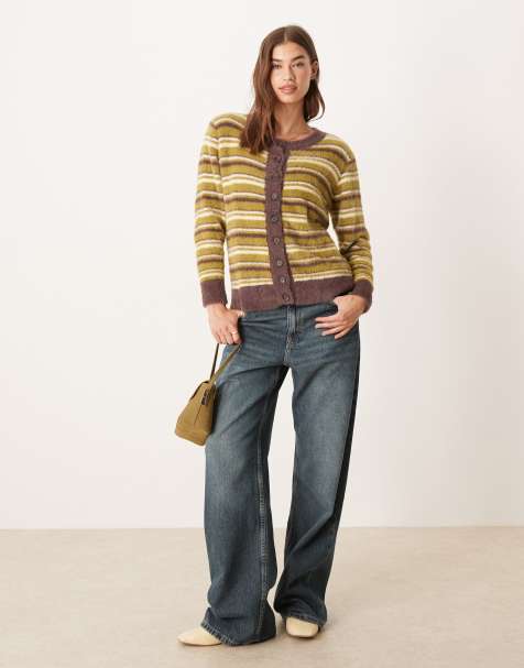 Glamorous – Kastige, flauschige Strickjacke in Oliv mit Streifen in Braun - view 1