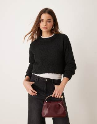 Thumbnail - Glamorous - Kastiger, flauschiger Strickpullover in Schwarz