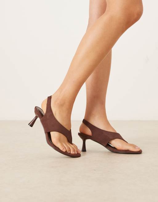 Glamorous kitten heel thong sandals in brown suede
