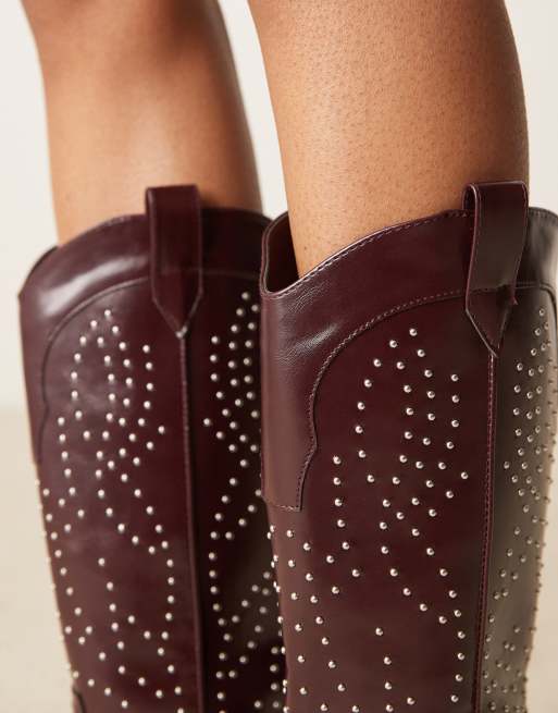 Glamorous – Kniehohe Westernstiefel in Burgunderrot mit Nietenbesatz, 3 von 4