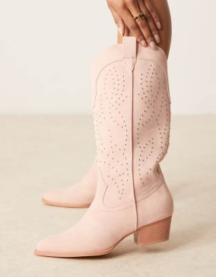 Glamorous - Kniehohe Westernstiefel in Cremeweiß mit Nietenbesatz-Rosa