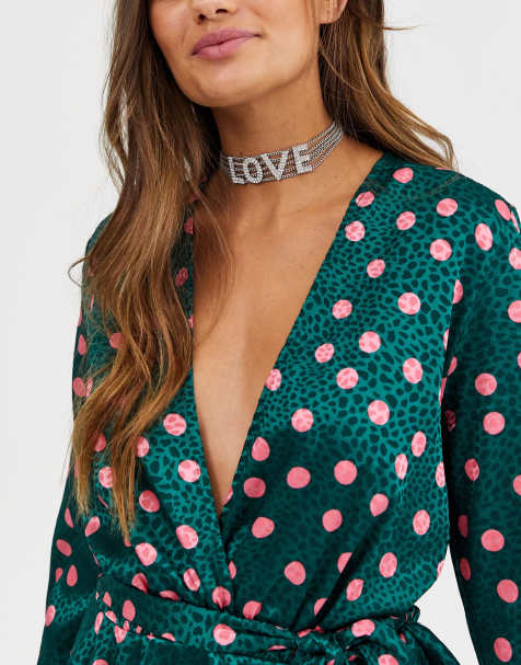 Glamorous – Kurze Halskette mit Love-Detail und Strassbesatz, in Silber