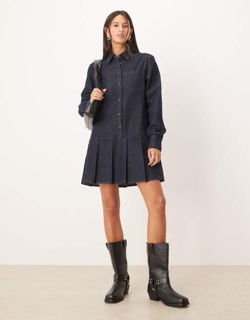 Glamorous – Kurzes Jeanskleid in Indigoblau mit tiefer Taille und Faltenrock, 2 von 4