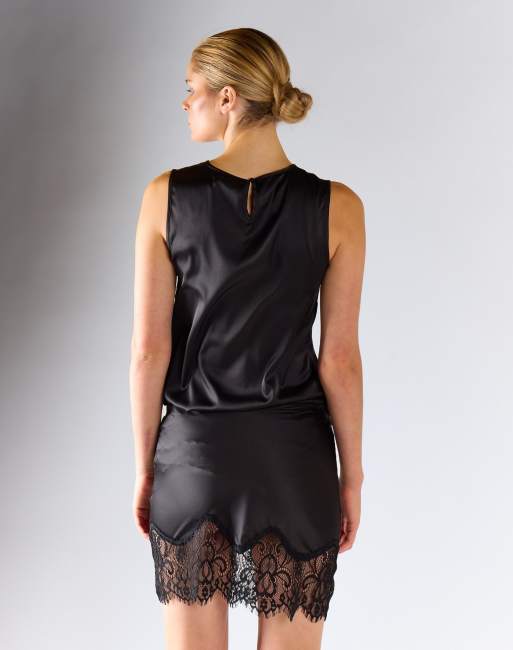 Glamorous Lace-trimmed mini skirt in black satin, 4 of 4