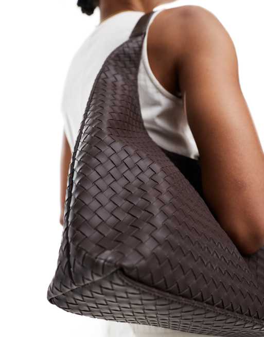 Glamorous large woven shoulder bag in brown , 3 of 4