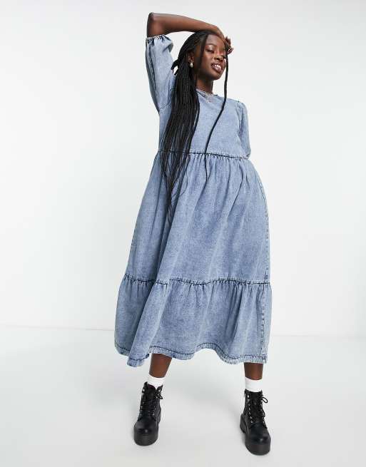Glamorous – Lätt, stentvättad och panelsydd midi-smockklänning i denim