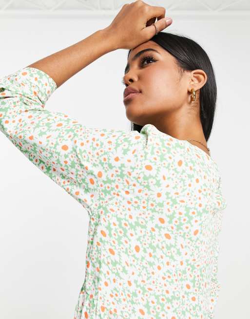 Glamorous long sleeve midi smock dress in green daisy | ASOS