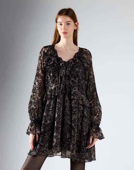 Glamorous Long sleeve mini dress in black paisley devore, 4 of 4