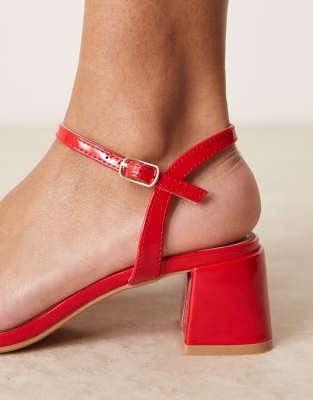 Glamorous Low Block Heeled Sandals In Red