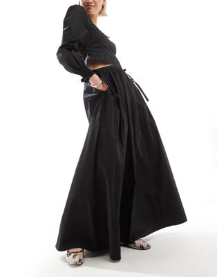Glamorous Low Rise Pleated Maxi Skirt With Bow Detail In Black Poplin - Part Of A Set