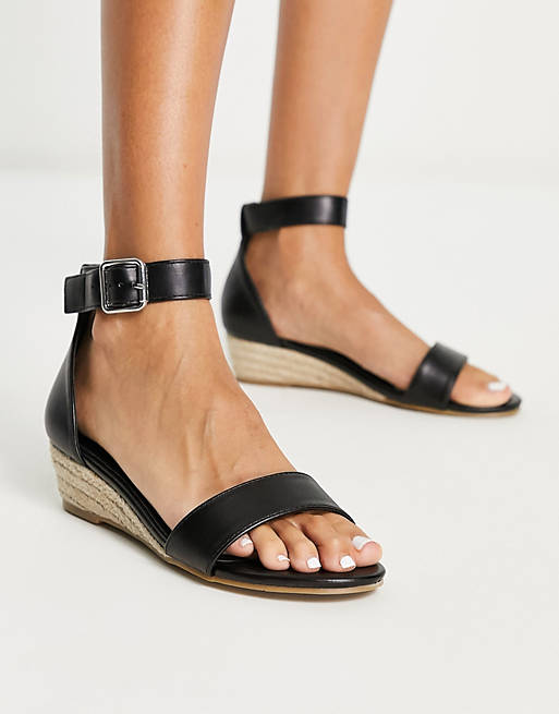 Discuter Rendezvous Gencive black low wedge sandals Annihiler Féodal ...