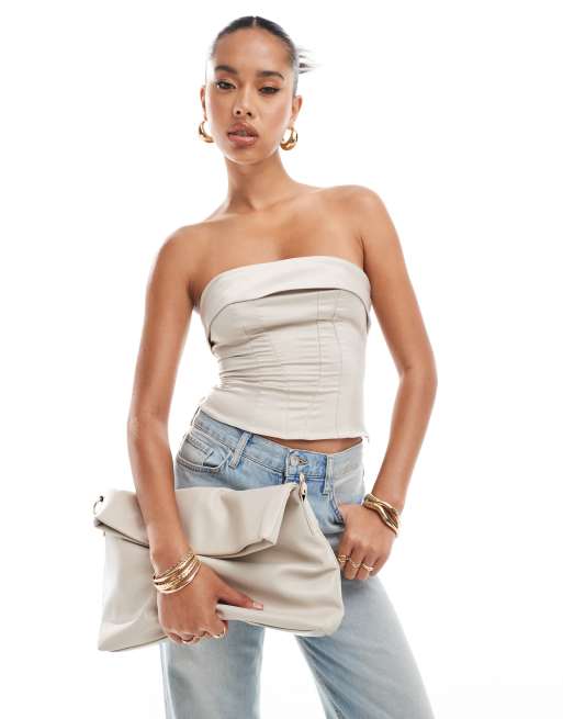 Glamorous - Løstsiddende og oversized clutch-taske med aftagelig crossbody-strop i kalkgrå 