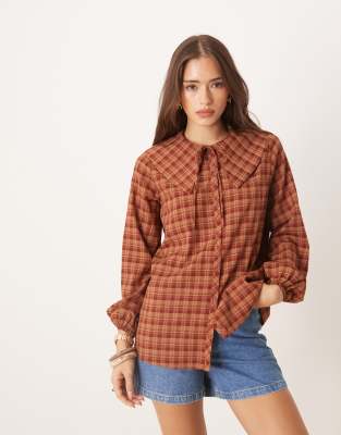 Glamorous - Luftige Oversize-Bluse mit rot-braunem Karo-Bunt
