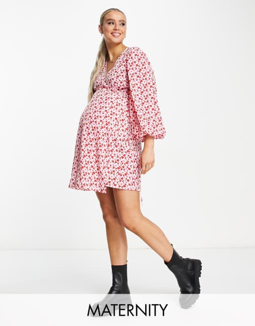 Glamorous Maternity – Gewickeltes Mini-Freizeitkleid mit rosa Blümchenmuster
