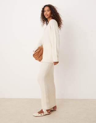 Glamorous Glamorous maxi skirt in cream knit co-ord-White