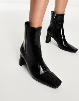 Mid heel hot sale shoe boots