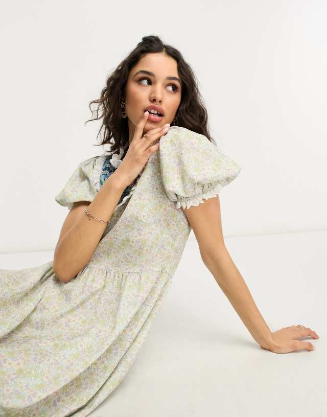Glamorous midaxi tea dress in contrast vintage floral 1