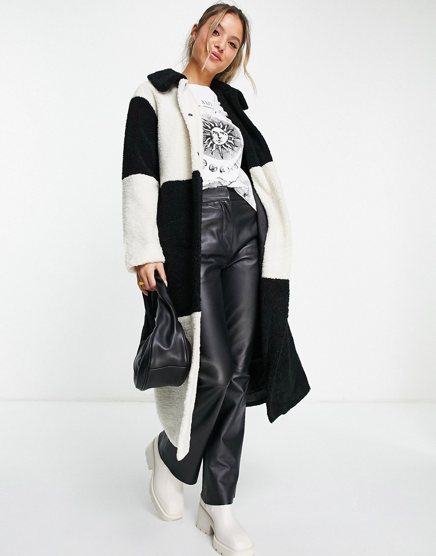 Glamorous - Midi jas van borg met zwart-witte patchwork-Veelkleurig
