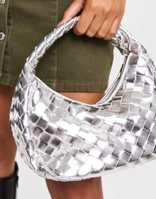 Glamorous - Mini-håndtaske i sølvfarvet metallisk og flettet PU , 2 af 4