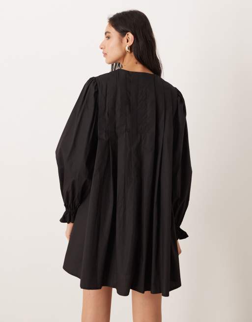 Glamorous - Mini jurk met lange mouwen en gestrikte voorkant in zwart, 4 van 4