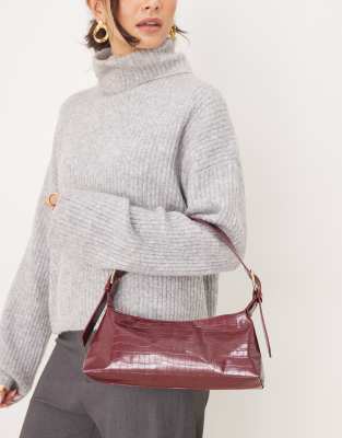 Glamorous minimal shoulder bag in red