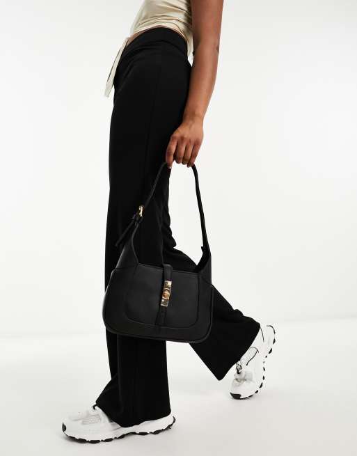 Glamorous minimal shoulder bag with gold clasp in black, 2 of 4