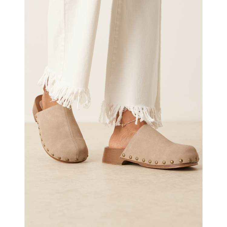 Mules FADED GLORY Taille US 7 - Marron Avec Surpiqûres Blanches, Occasion
