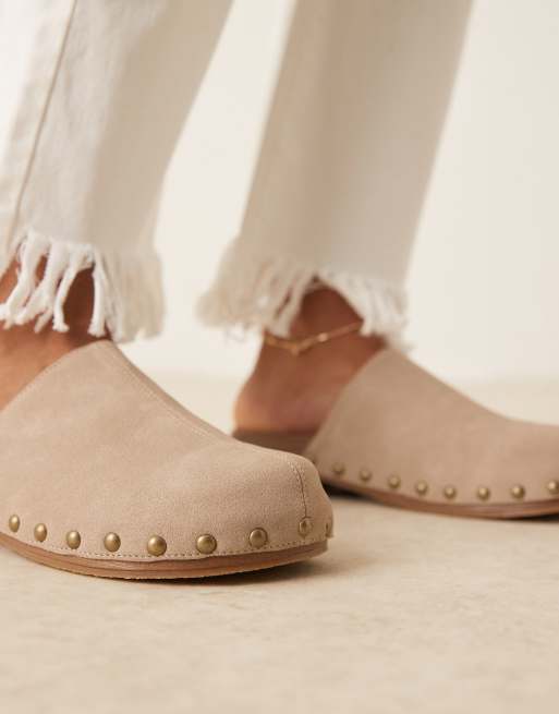 Glamorous mule clogs with studs in taupe