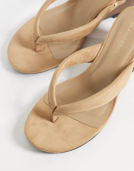 Glamorous - Naturfarvede sandaler med kilehæl og tårem i imiteret ruskind, 3 af 4