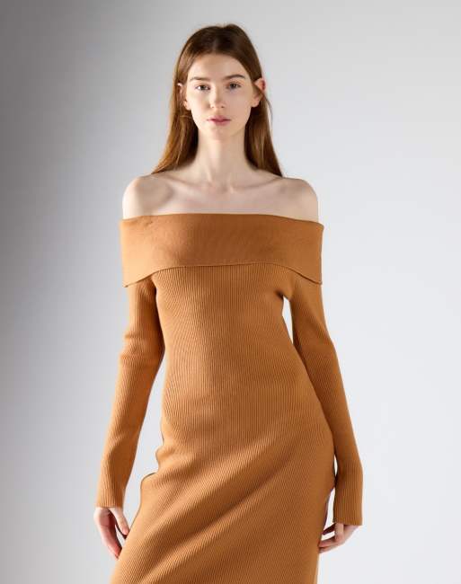 Glamorous Off-shoulder ribbed knit maxi dress in tan, 4 of 4