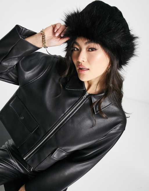Glamorous - Oversized sort bøllehat i imiteret pels - Kun hos ASOS